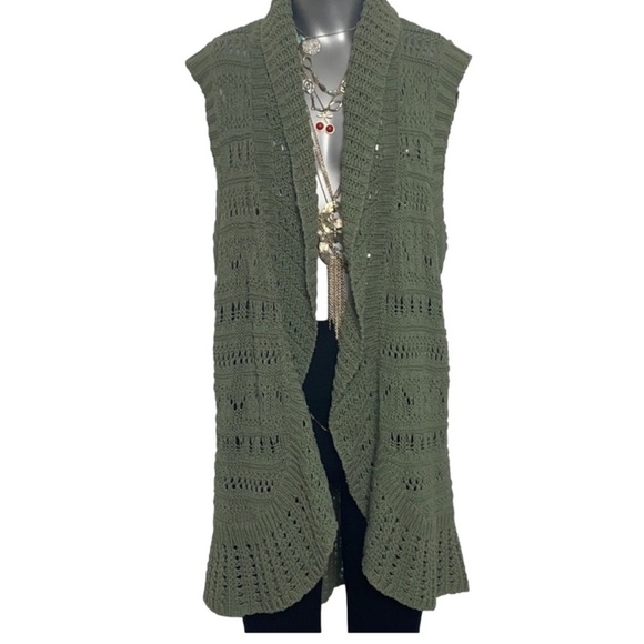 Vintage Crocheted Knitted Sage Green Sweater Vest by Sonoma Life + Style - Picture 1 of 16